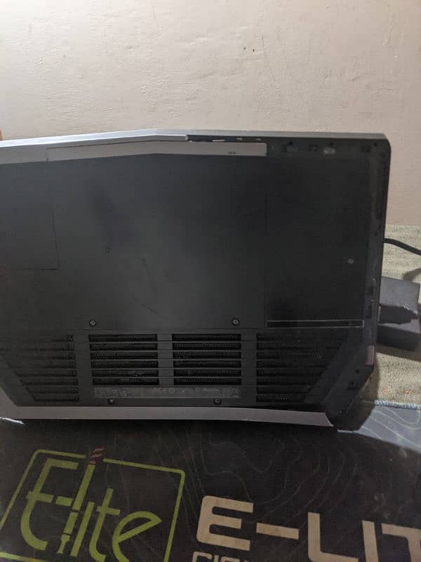 Alienware laptop 1tb m2 ssd gaming 3