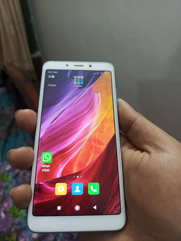 XIAOMI REDMI 6   4  GB RAM 5