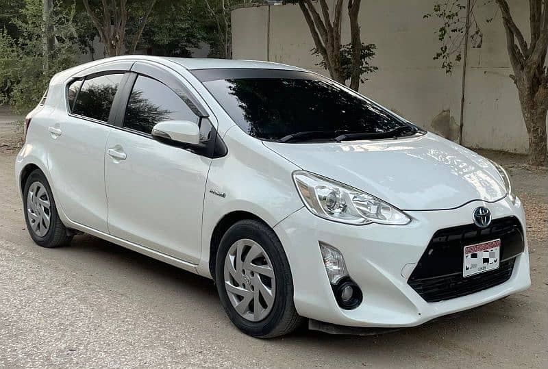 Toyota Aqua 2015 0