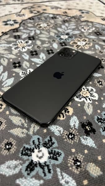 iPhone 11 pro max 2