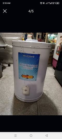 Super Asian Electric gyser Half price per New Hai 35 Liter's