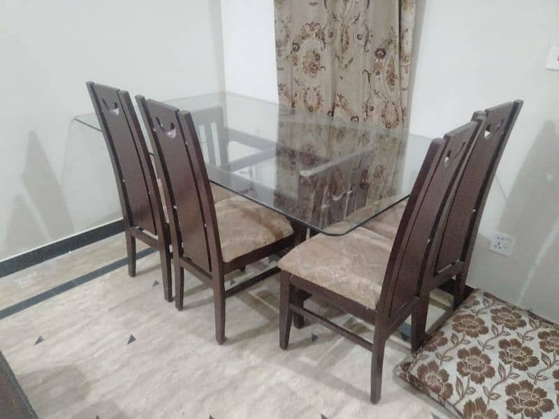 Dining table with six chairs 2