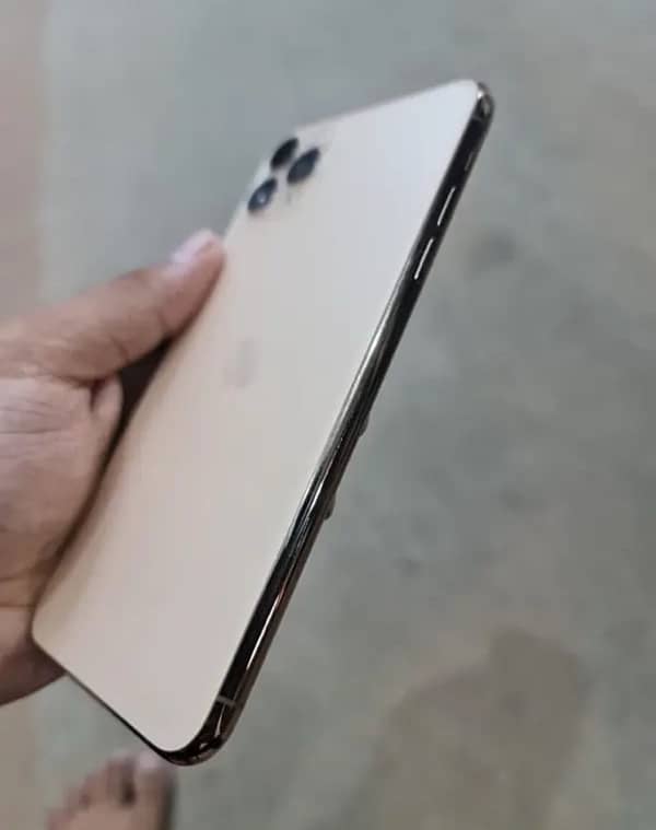 iPhone 11pro max 64gb non pta factory unlock serious buyer 4