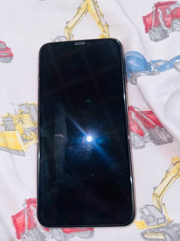 i phone xs max 64 gb gold colour 5