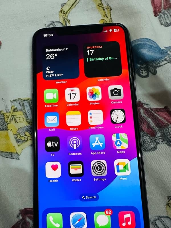 i phone xs max 64 gb gold colour 6