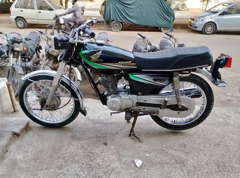 honda 125 2013 model bilkul saf bike hain 5