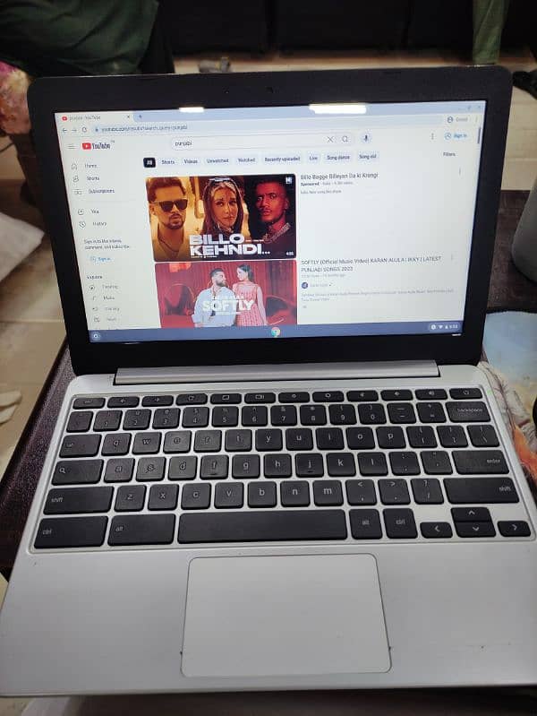 Asus Chromebook 2gb 16gb laptop sale exchange 9