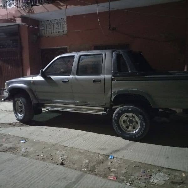 Toyota Hilux 1993 4