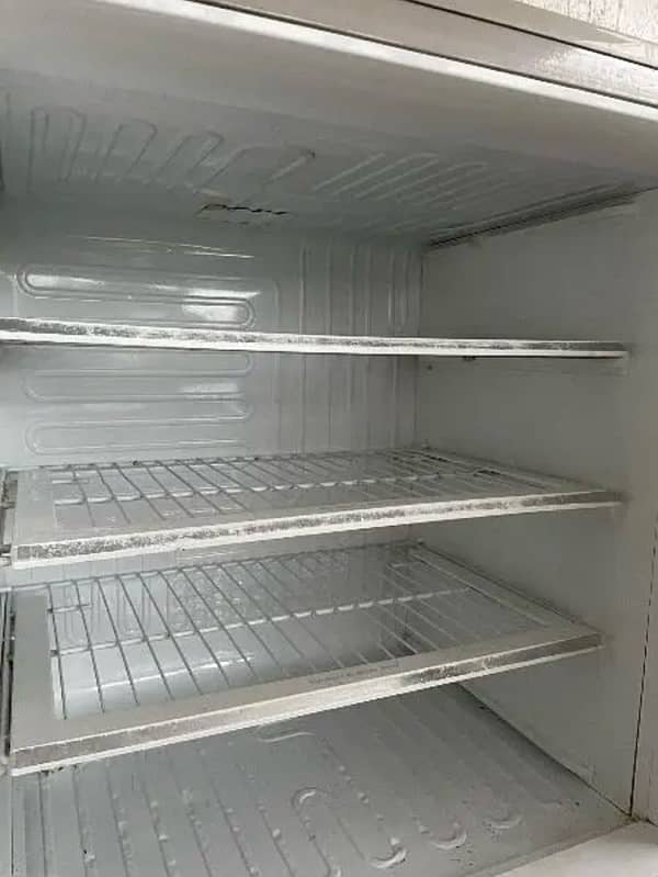 Pel good condition latest fridge for sale 3