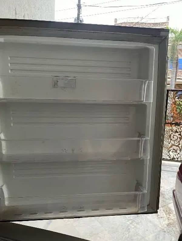 Pel good condition latest fridge for sale 4