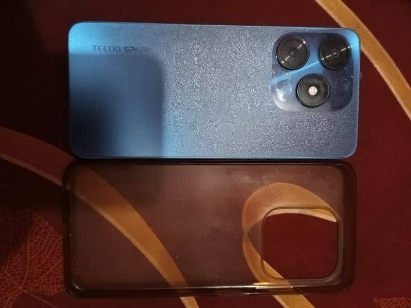 Tecno spark 8/128 in warr insb Sy better hy spark 20 infinix realme 3