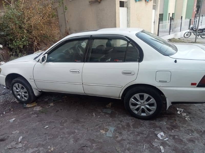 Toyota Corolla 2.0 D 2001 7