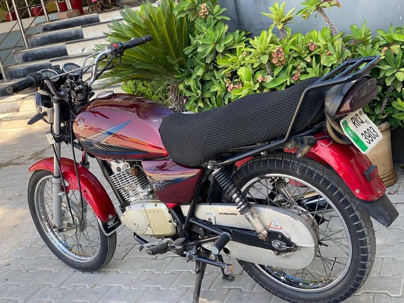 Suzuki GS 150cc 2