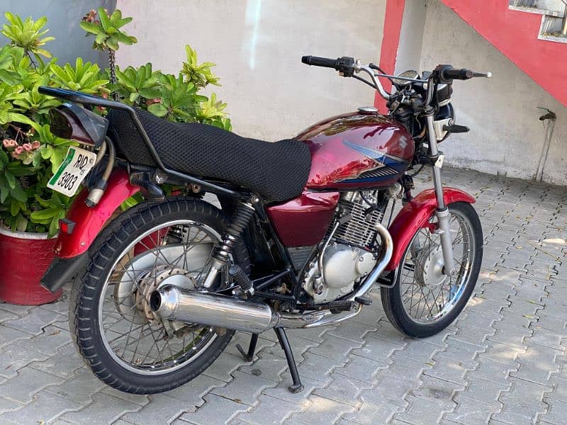 Suzuki GS 150cc 7