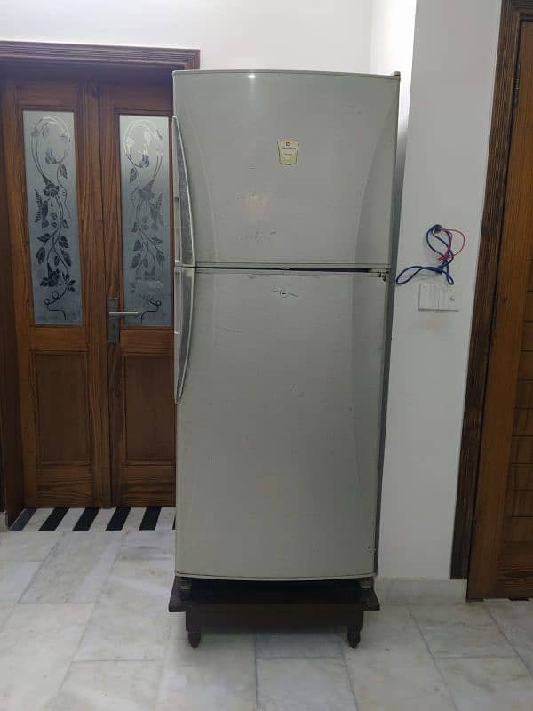 dawlance fridge in very good condition 0