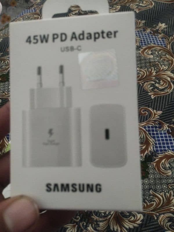 I phone 14 pro max charger 0