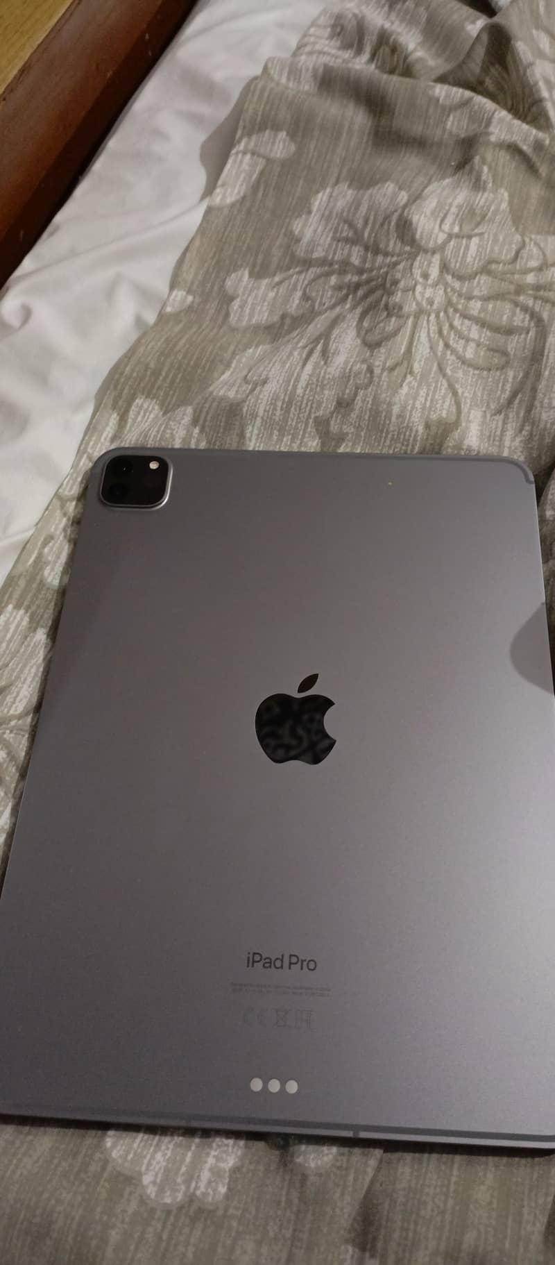 ipad pro 4th gen 11inch m2  128GB 1