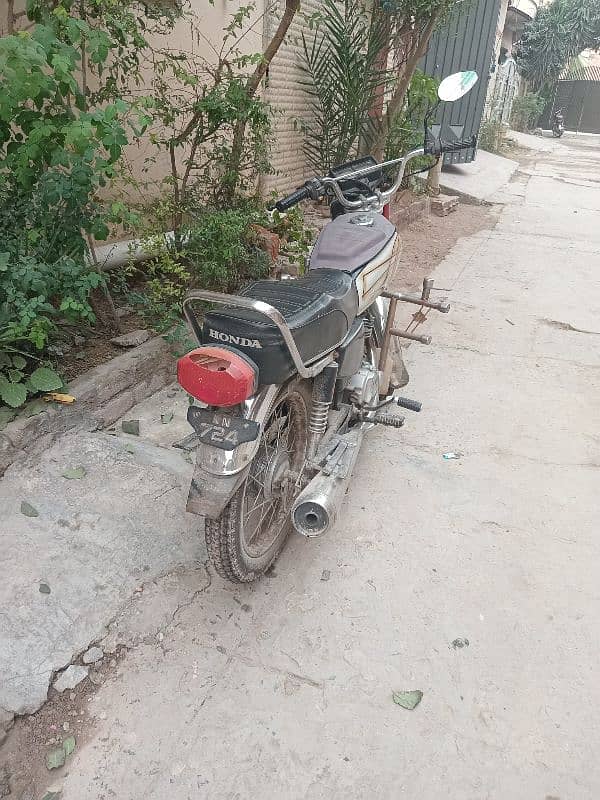 Honda 125 model 2005 Reg ISB 1