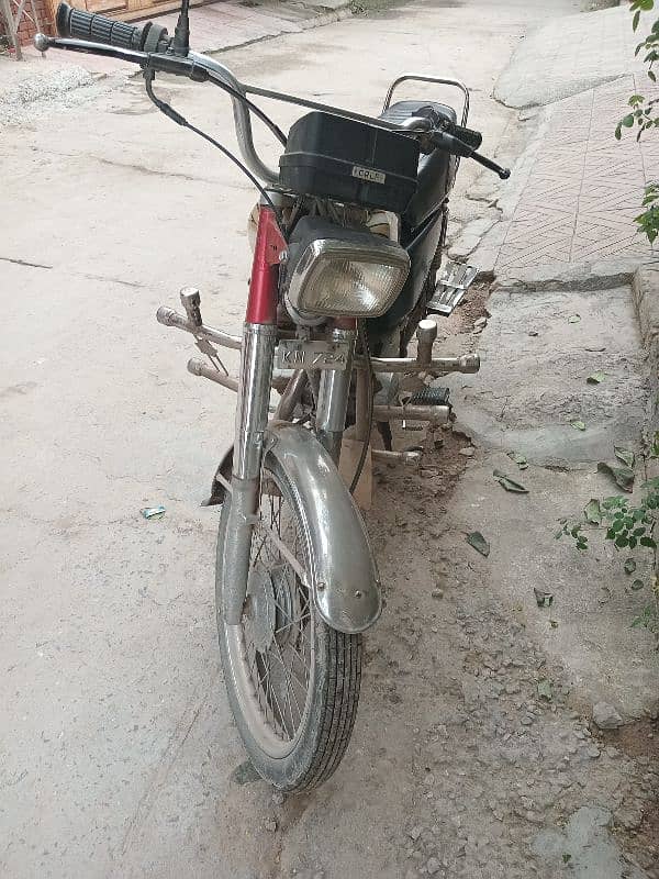 Honda 125 model 2005 Reg ISB 3