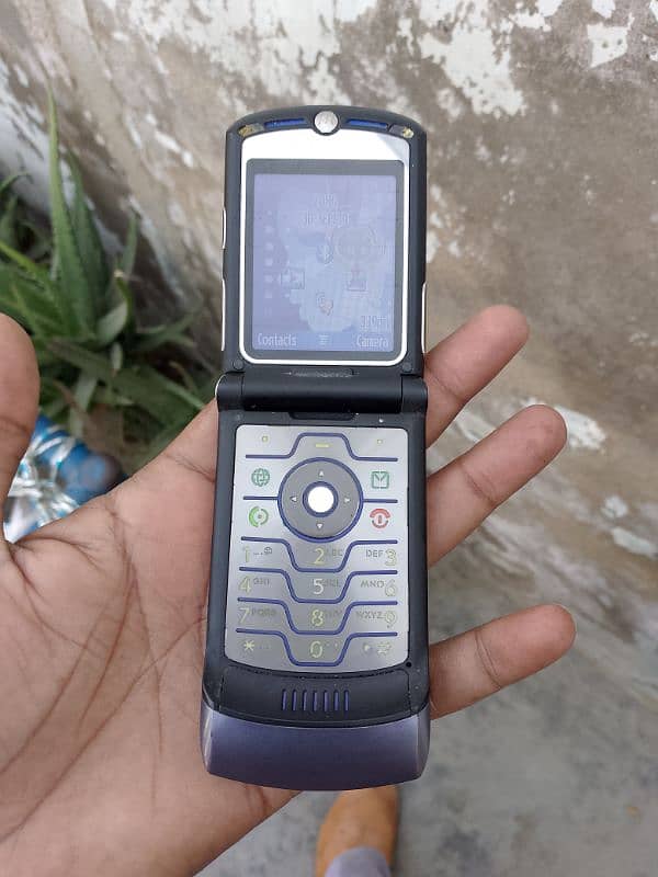 Motorola v3i call 03282973951 2