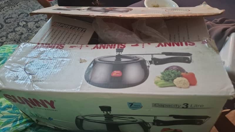 Pressure Cooker unused condition 1