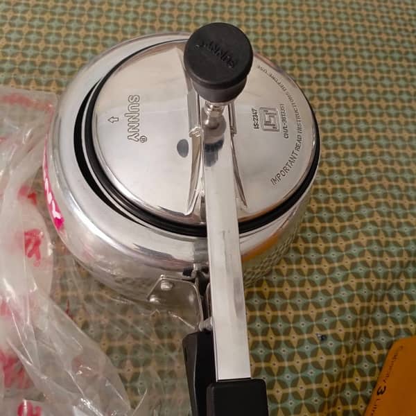 Pressure Cooker unused condition 6