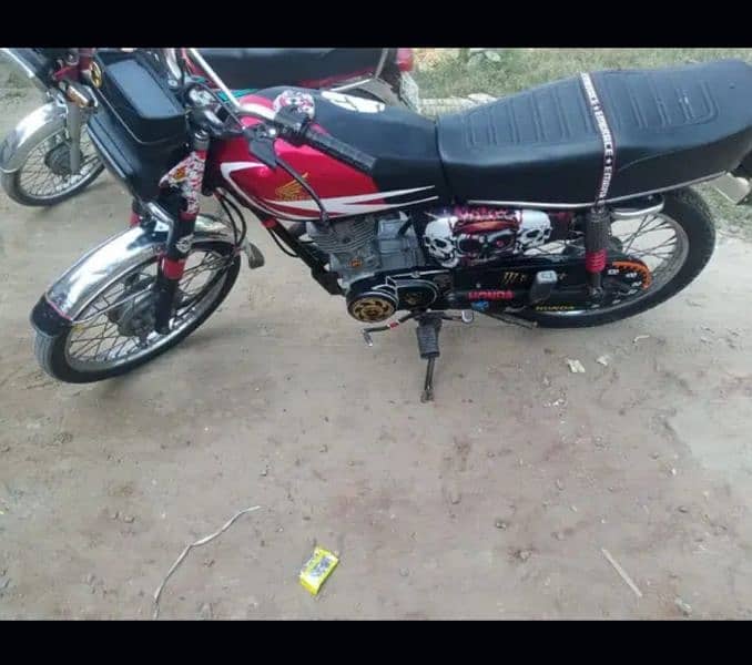 Honda 125  far sall koi km ni honawal ejen ok ha 1