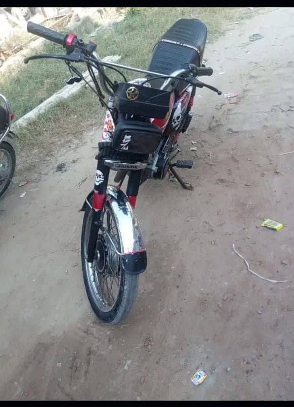 Honda 125  far sall koi km ni honawal ejen ok ha 3