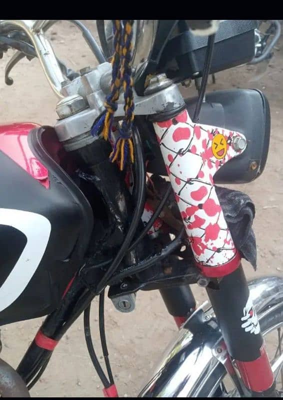 Honda 125  far sall koi km ni honawal ejen ok ha 5