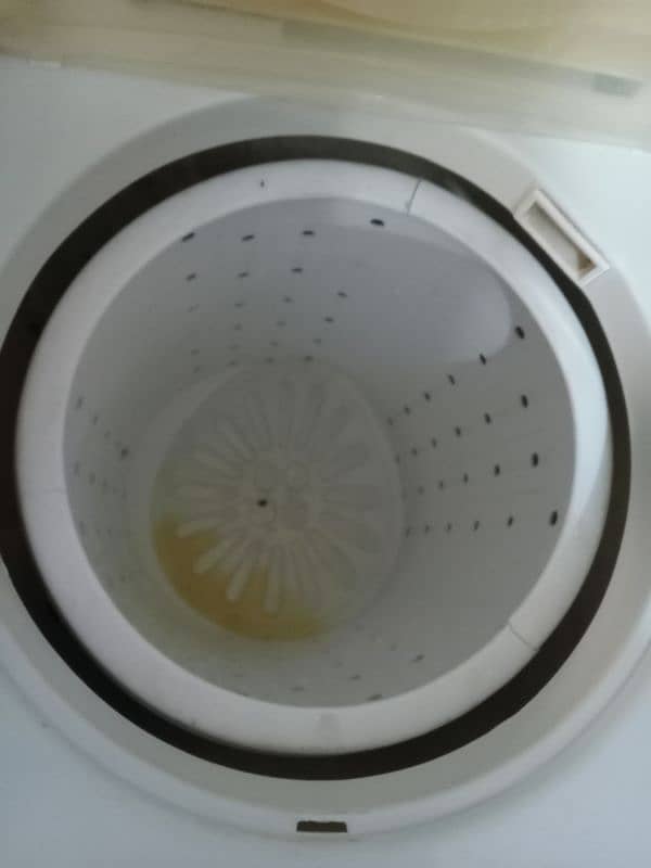 Kenwood washing machine and dryer working condition 7