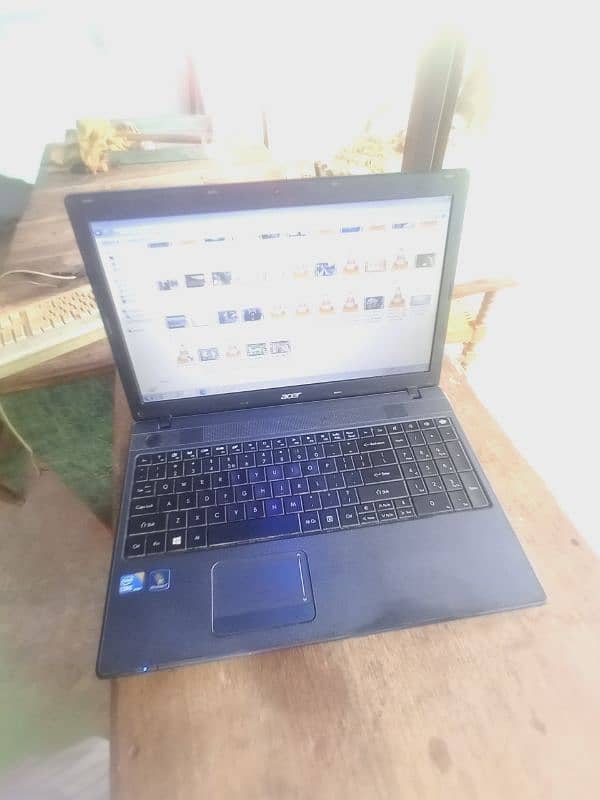 Acer laptop good for online working core i3 4Gb 160 0