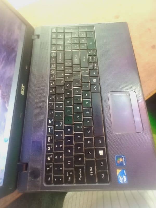 Acer laptop good for online working core i3 4Gb 160 3