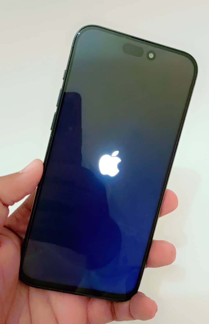 iPhone 15 Pro Max 1