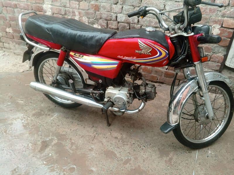 64000 HONDA CD70 FOR SALE SERIOUS BUYER CONT ME 0-3-1-4-4-0-7-7-2-9-9 0