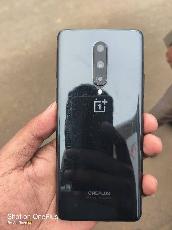 One Plus 8 brand new Condition Ok urgent for sale 8\128 double SIM 2