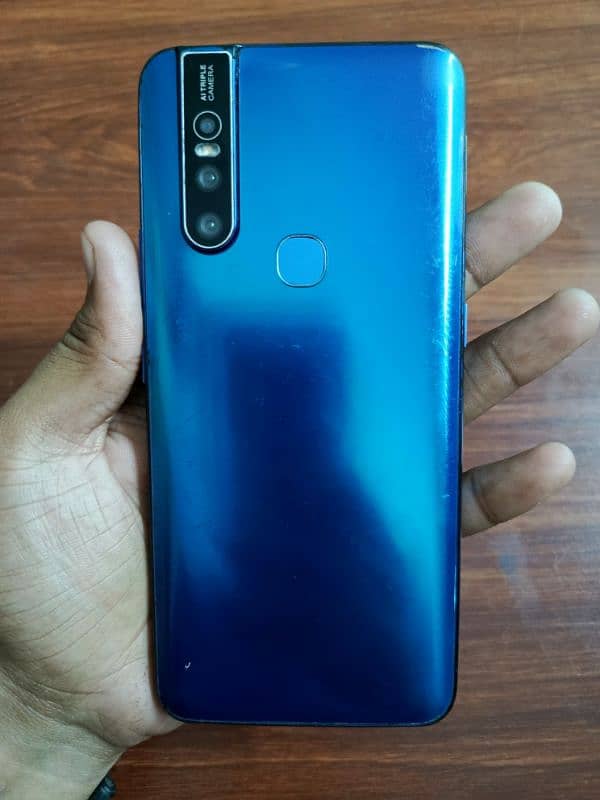 VIVO v15  pop up camera 8/256 2