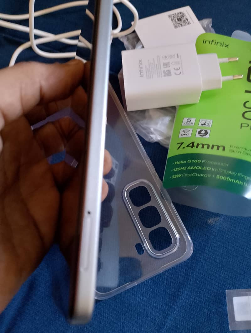 Infinix Hot 50 pro kit and orginal charger (New) 5