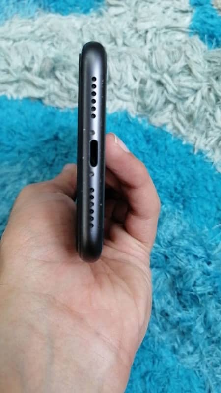 iPhone 11 128GB with box PTA APPROVED 3