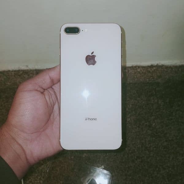 iphone 8+ 1