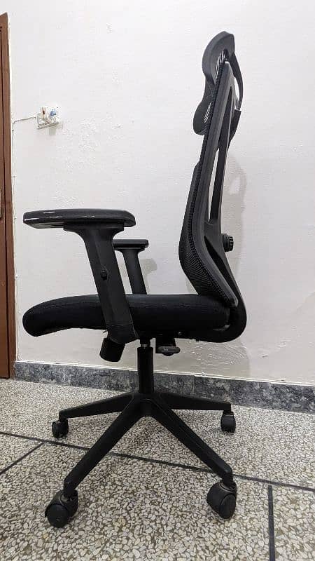 Executive Chair for office and home use 1