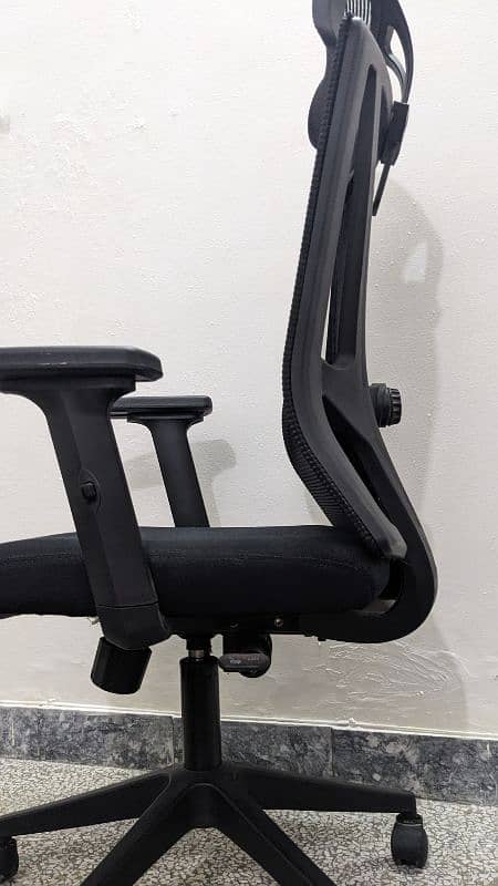 Executive Chair for office and home use 2