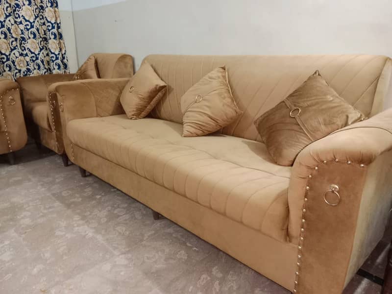 Urgent Sale Sofa Set with cushions 1