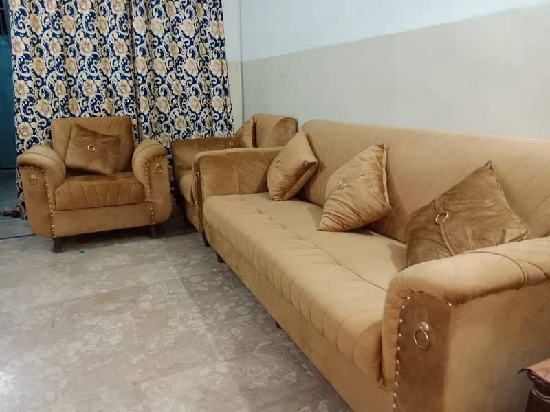 Urgent Sale Sofa Set with cushions 2