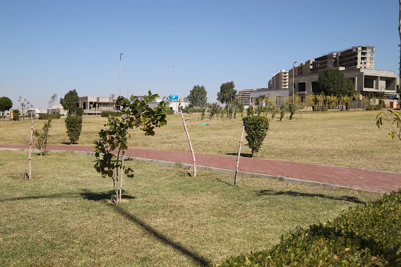 500 SQ YARDS PLOT FOR SALE | CHANCE DEAL | NO TEX NO TRANFAR FEE WITH ALLOTMENT | PRECINCT-BAHRIA HILLS Bahria Town Karachi. 7