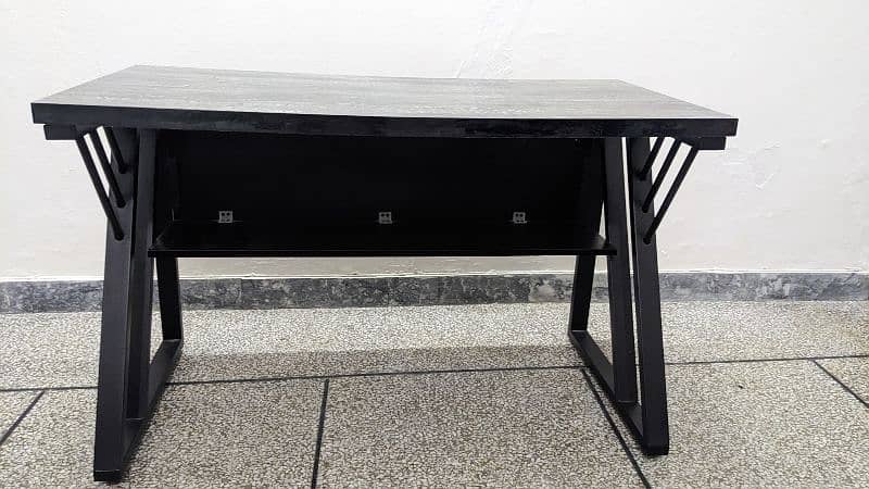 Executive table for office and home use 5