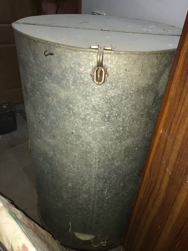 Flour/Wheat Storage Drum / PAROLA 2