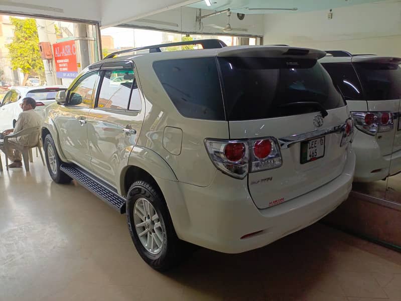 Toyota Fortuner V 2.7 model 2013 Brand New 1