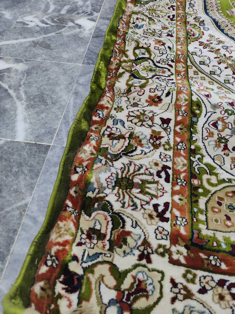 Brand New Center Piece Irani Carpet For Sale - Lahore 2