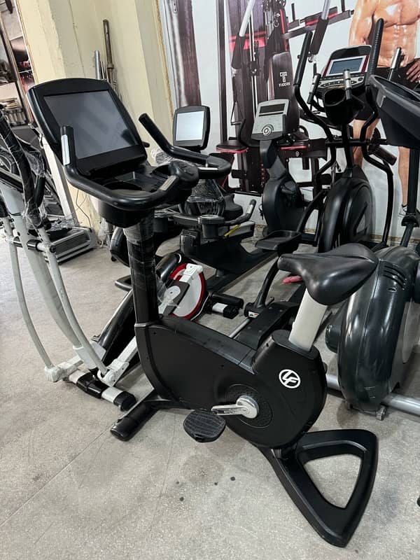 Gym Treadmils Ellipticals And Spin Cycles 18