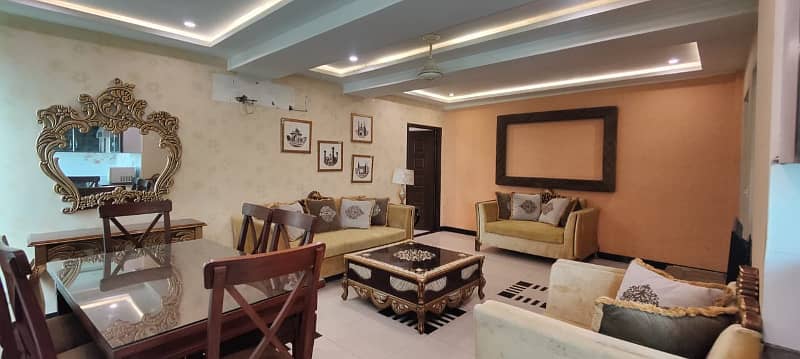 Furnish luxury Aparment per day weekly available for rent behria town lahore 4